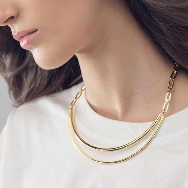 Line necklace