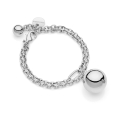Bracciale argentato con ciondolo a sfera