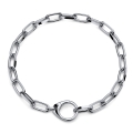 White necklace with maxi clasp