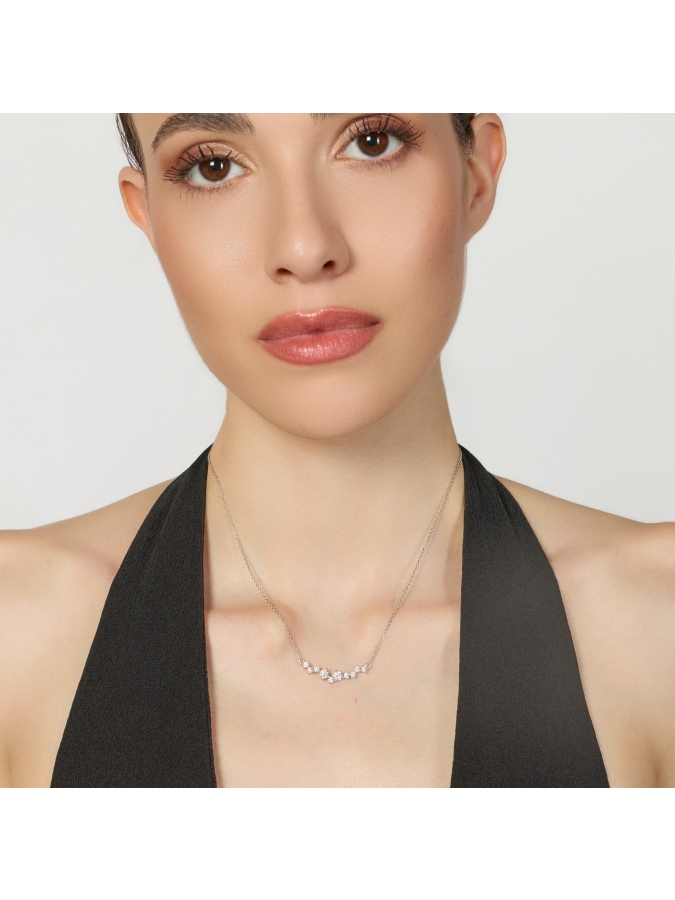 Collana Luxury con Barretta a V di Zirconi