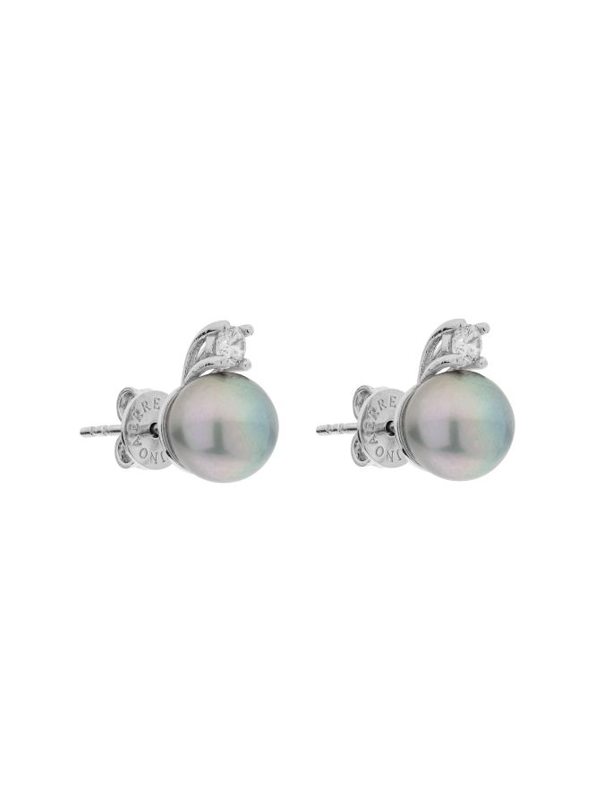Silver earrings with dark pearls